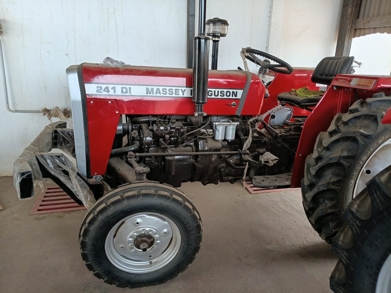 Massey Ferguson (MF) 241 DI, 42HP