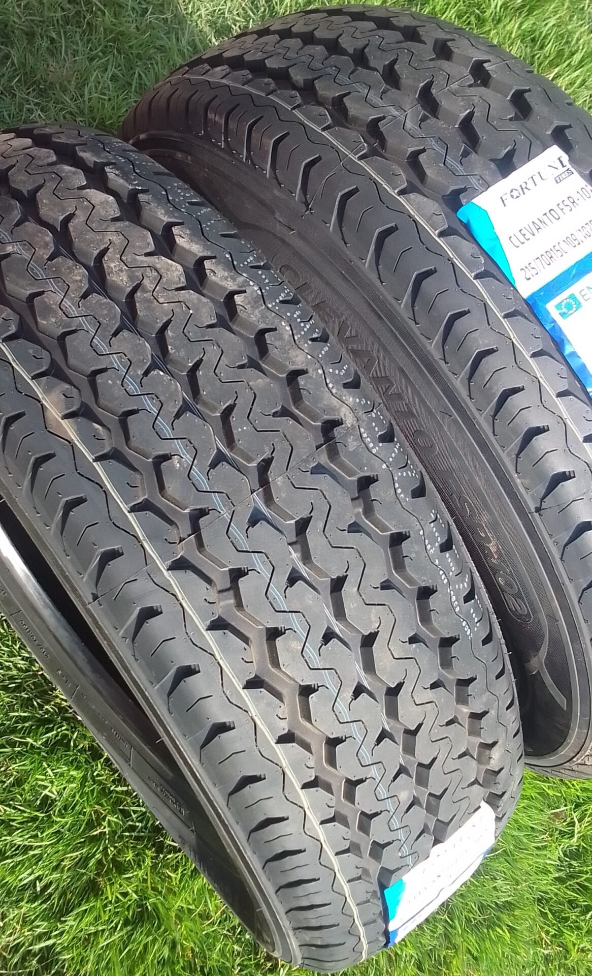 Fortune Tyres 215/70R15c