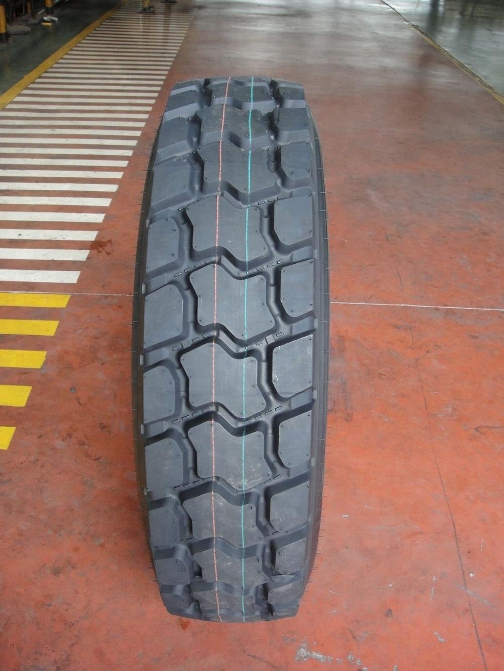Fortune Tyres 13R22.5 - Image 3
